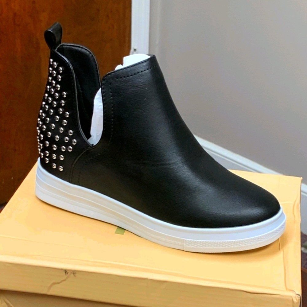 Women's Fashion Sneakers